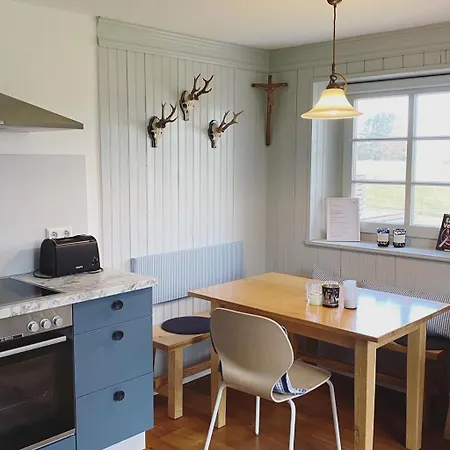 Ohmayerhof ايسني ام الغو